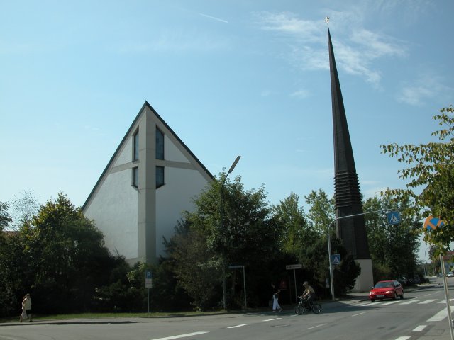 Evangelische Kirche Grafing.jpg